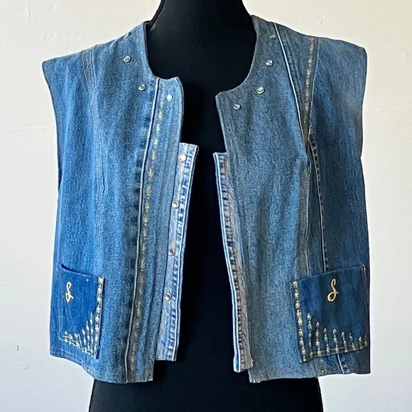 Two-tone cropped denim vest - Picture 1 of 8